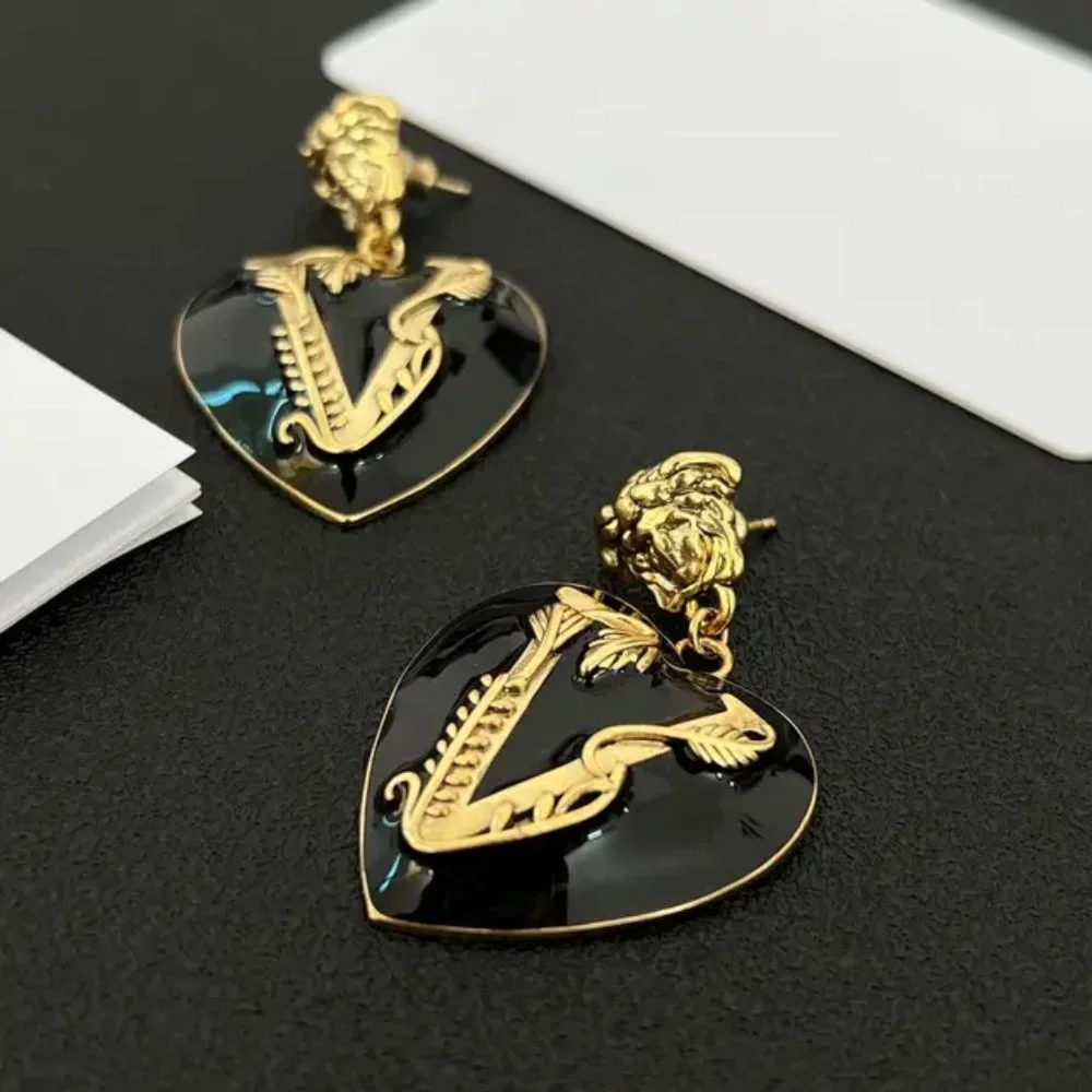 Lux Ver V-Shape red Heart Earrings Fashion Exaggerated Earrings Women's Jewelry - Picture 4 of 8